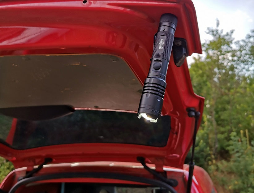 LED-Taschenlampe mit Powerbank